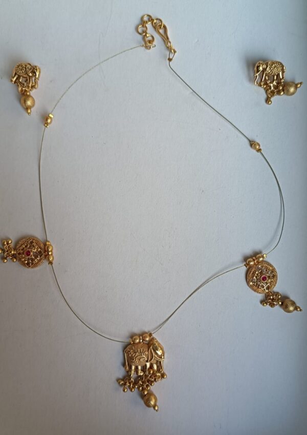 Elephant thread set