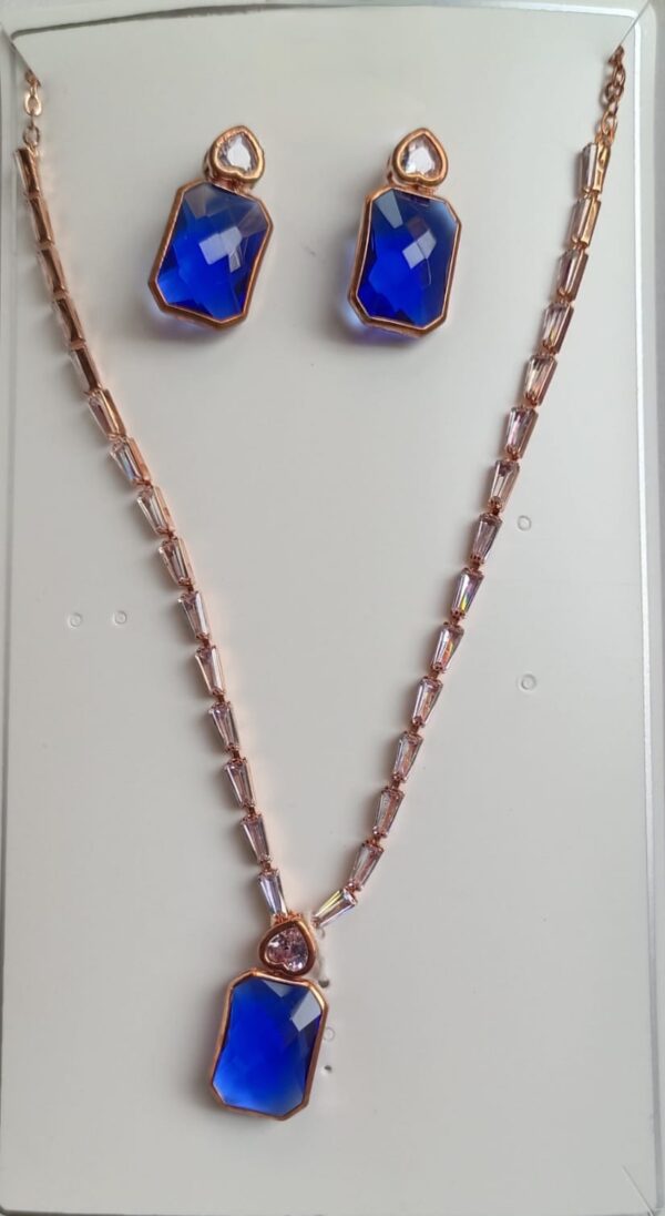 Blue sapphire glass set